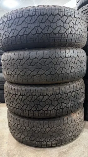 Pneus 275/60/20 marca Goodyear