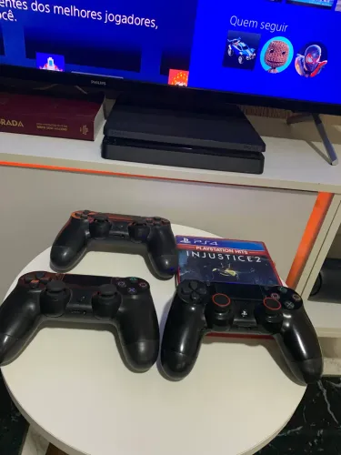 VENDO PS4 SLIM + 3 CONTROLES E 3 JOGOS