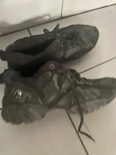 Tênis usados 