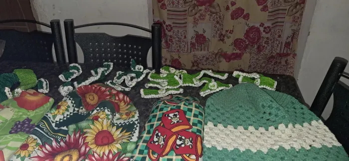 Capa d croche galão d água mineral comprei e ganhei 4 capas d tecidos zap * 