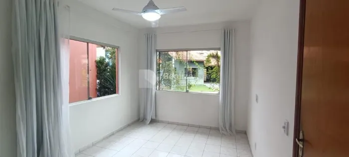 Casa em Condomínio Fechado em Taubaté: 104m², Pronta para Morar e com Fácil Acesso à Dutra