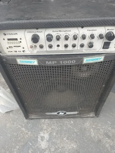 Caixa amplificada frahm modelo MP 1000 toda completa e funcionando perfeitamente
