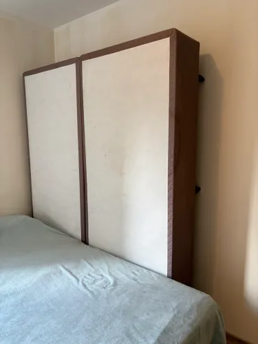 Base de Cama Box Queen - 2 partes - Ótimo estado