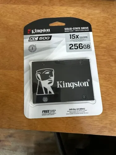 SSD Kingston KC600 256Gb