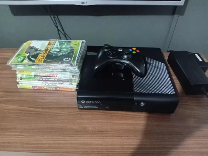Xbox 360 completo todo original 2 desbloqueio RGH e LT acompanha 17 jogos paralelo 