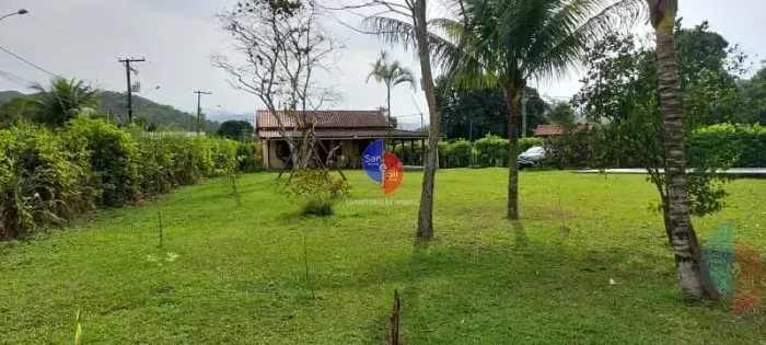 Mini Sítio à venda, composto 1 quarto, banheiro, cozinha americana, piscina, ótimo espaço 