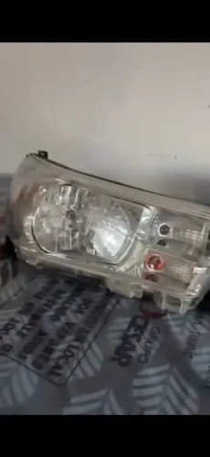 Farol hilux de 2016 A 2020 original lado direito do passageiro 