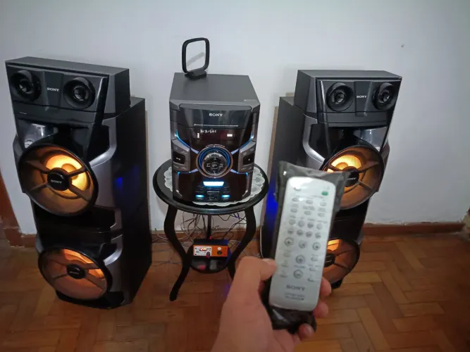 Vendo GPX8 nunca aberto ,som de Apto com caixa bluetooth!