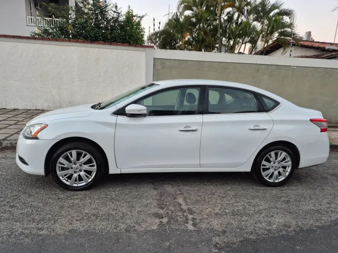 Nissan Sentra SL 2.0/ 2.0 Flex Fuel 16V Aut. 2015