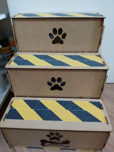 Vendo escada pet mdf 3 degraus