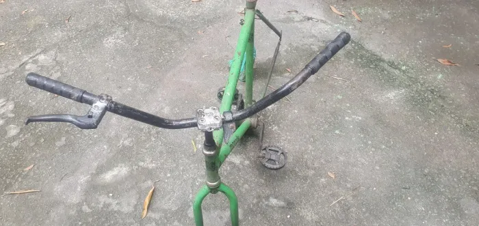 Vendo quadro de bicicleta Monark usada 