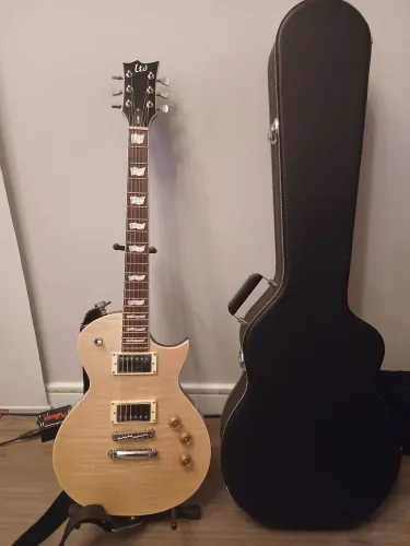 Guitarra LTD -- LINDA!! NOVA com case