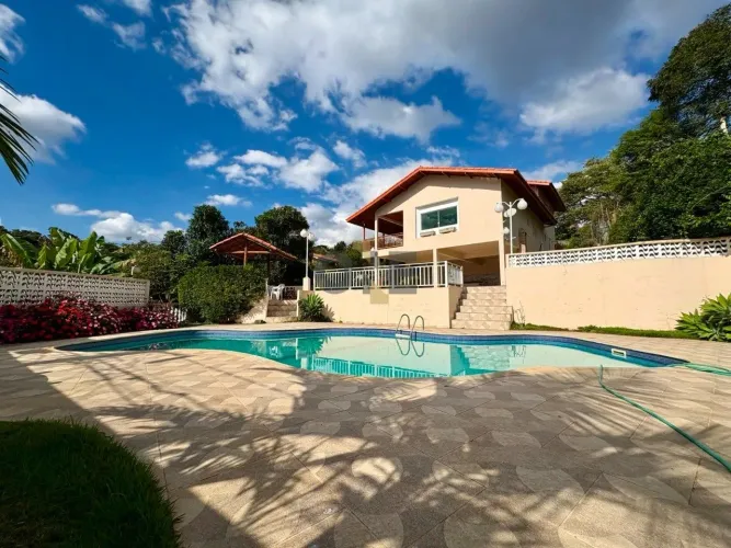 Casa com 3 dormitórios, sendo 1 suíte para venda ou locação - Granja Viana - Cotia - SP