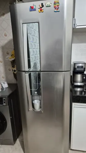Geladeira Electrolux Frost Free 400 litros com Dispenser DW44S