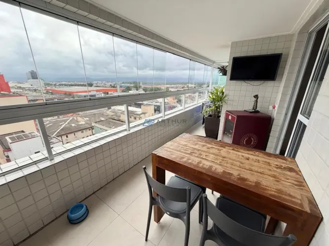 Apartamento à venda em Praia Grande na Guilhermina com 2 Domitórios