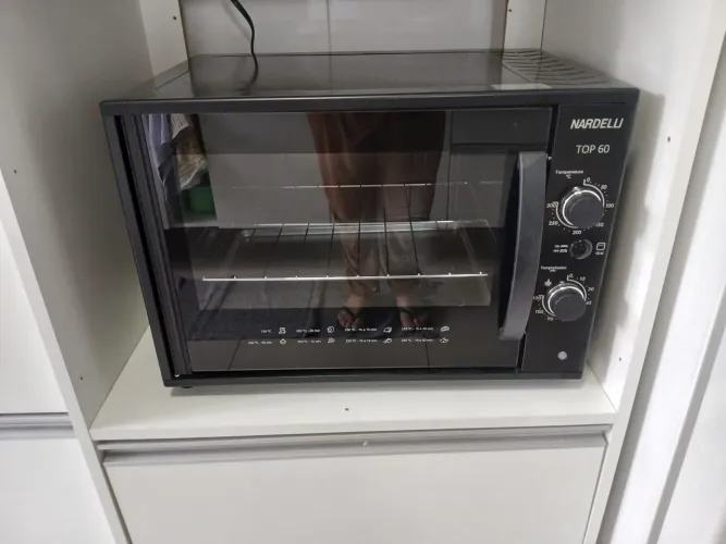 Forno Eletrico Nardelli top 60 litros 110 V semi novo
