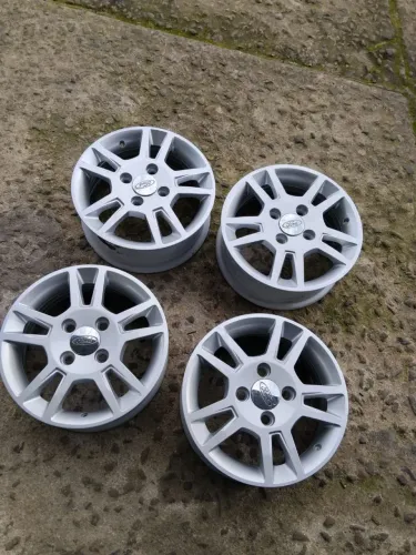 Rodas Reformadas Aro 14 FORD 