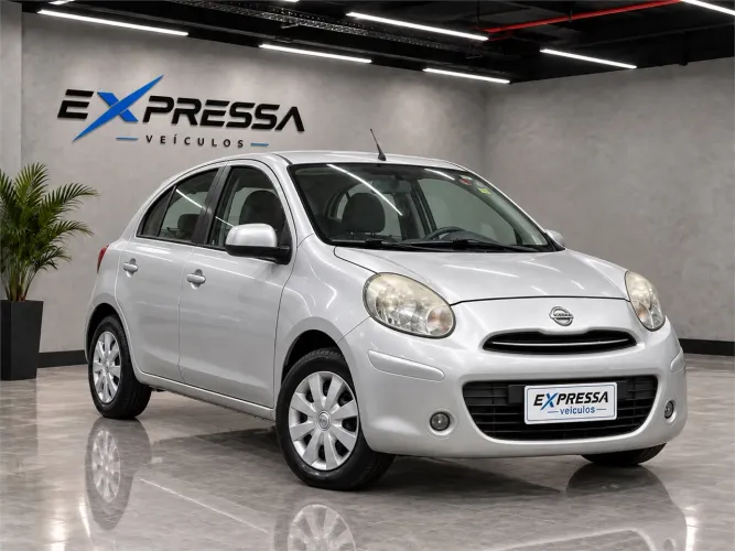 Nissan March S 1.6 16V Flexstart 5P 2013