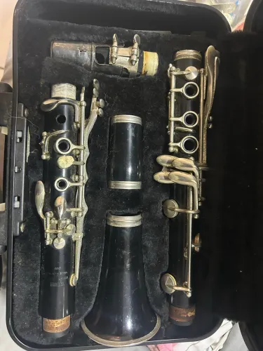Clarinete Yamaha Bb C100 de resina