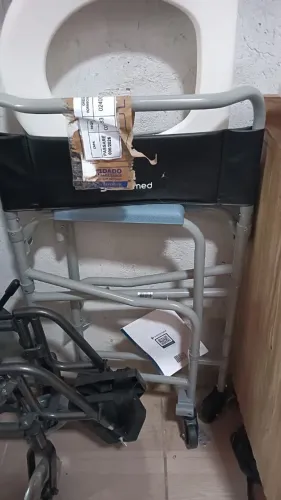 Vende-se Cadeira de rodas