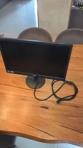 Monitor AOC de 18,5 polegadas modelo E970SWN
