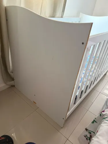 Vendo berço em excelente estado, telefone *
