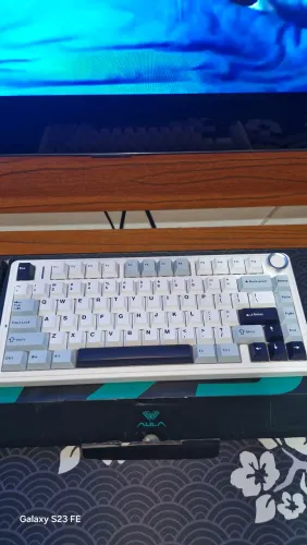 Teclado mecânico aula f75 branco switch verde