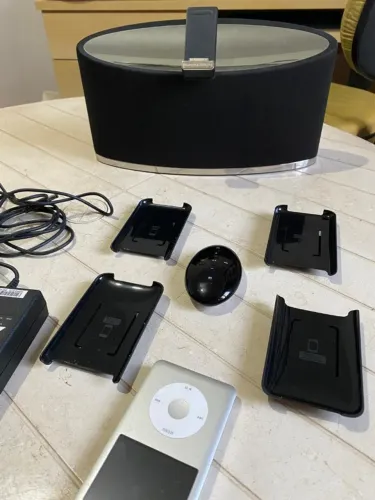 Caixa de som icônica. Bowers & Wilkins Zeppelin mini 