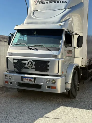 Vende-se lindo volkwagem 23220 truck sider