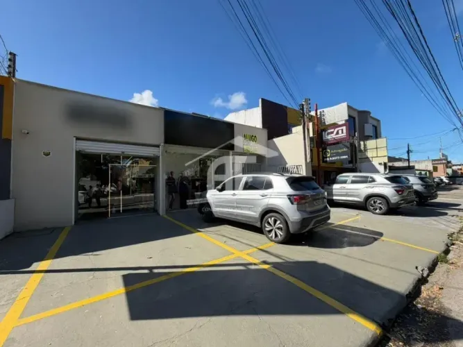 Galeria com 3 pontos comerciais em excelente localização na Amélia Rosa (todos alugado)