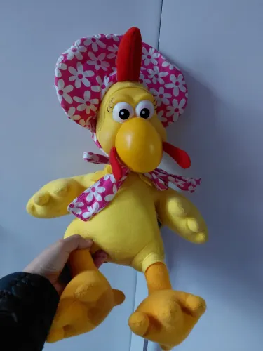Galinha Lola do Cocoricó 
