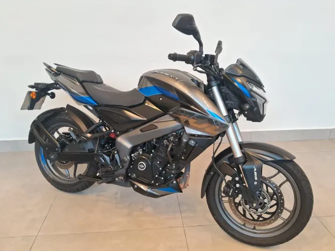 Bajaj DOMINAR NS200