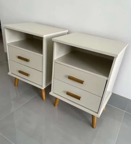 Mesa de cabeceira Itália