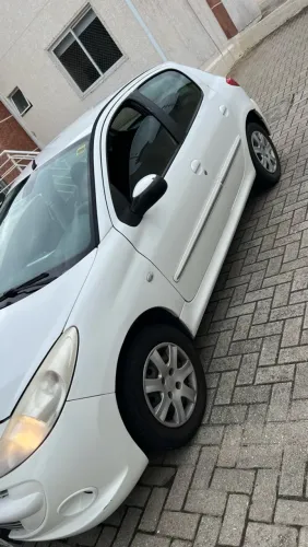 Peugeot 207 XR Sport 1.4 Flex 8V 5P 2012