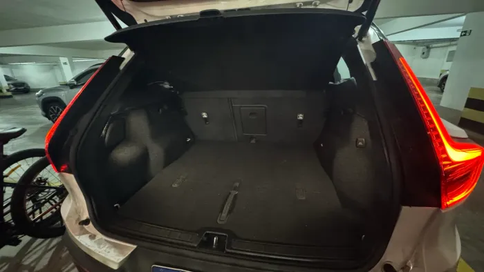 Volvo XC40 Twin Ultimate (elétrico) 2023