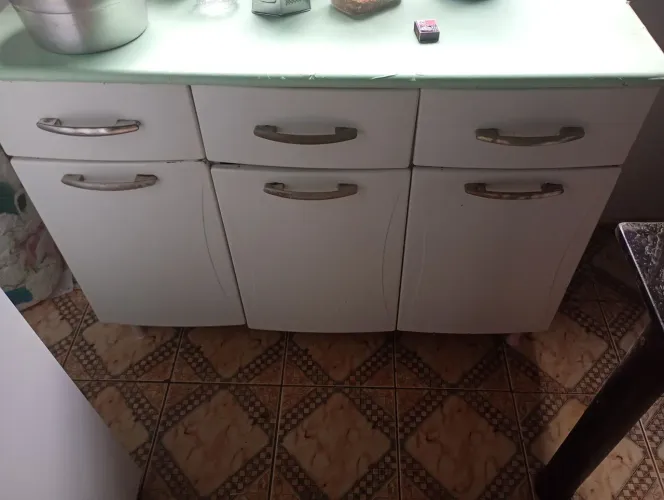 Vende-se armário