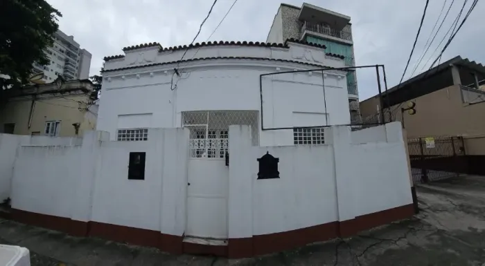 Excelente ponto comercial em Olaria para Clinica ou Consultório, ótima localização, 139m2.