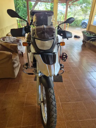 Vendo ou troco BMW GS 650 2011