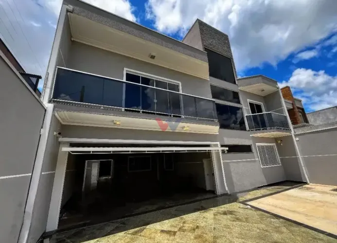 Sobrado Triplex com 4 dormitórios à venda,480.00 m², Neoville CURITIBA - PR