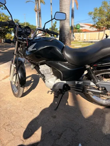 Moto super conservada, ótima oportunidade.