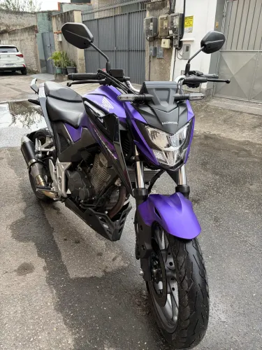 CB 300F - Twister 2023 / Roxa