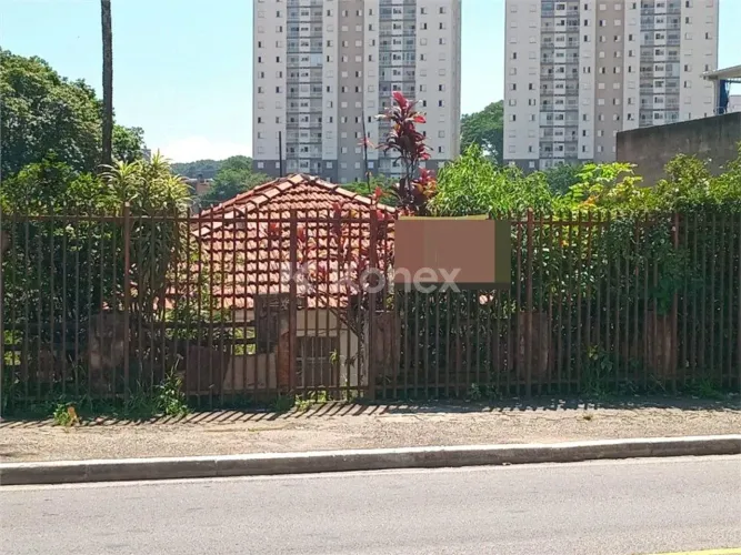 Casa comercial à venda com 231 m² em Vila Nova Cachoeirinha, São Paulo