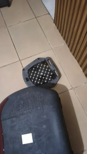 Baú grande e suporte para moto bros.