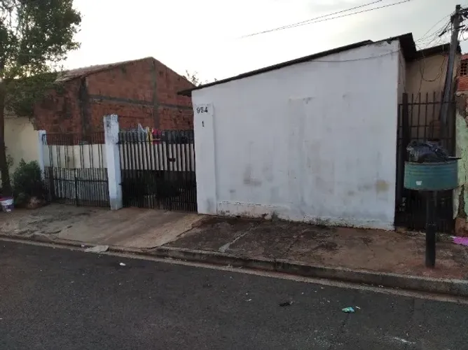 Duas casas pra negócio 