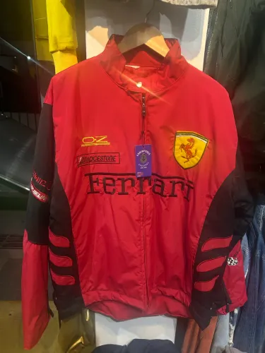 Jaqueta Ferrari