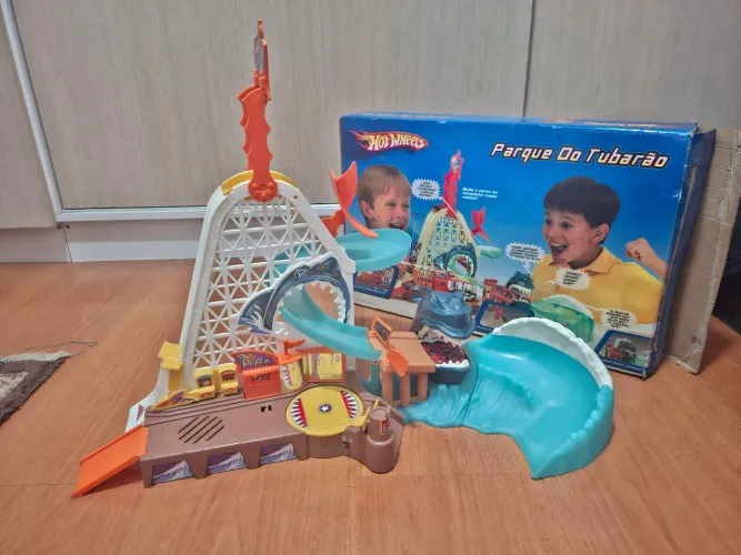 Pista tubarão hot wheels