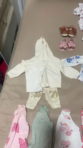 Lote de roupas menina RN a 3 meses Importadas Carter's