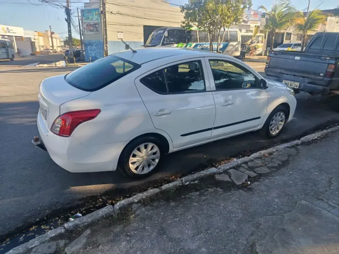 Nissan Versa S 1.6 16V Flex Fuel 4P Mec. 2013