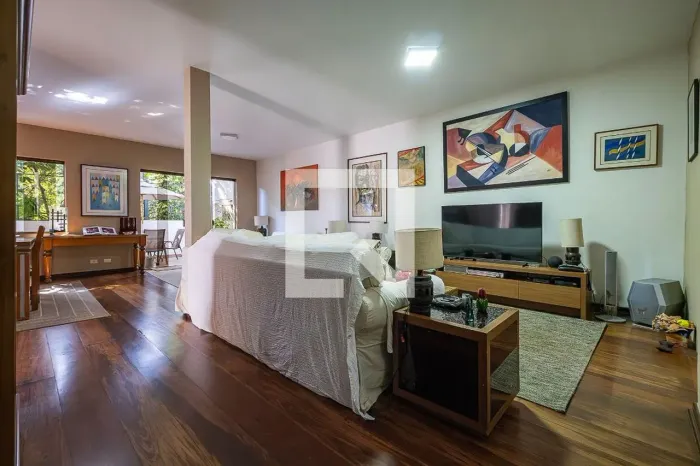 Casa à Venda - Vila Madalena, 4 Quartos, 300 m2