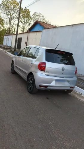Volkswagen Fox Selecao 1.0 Total Flex 8V 5P 2014